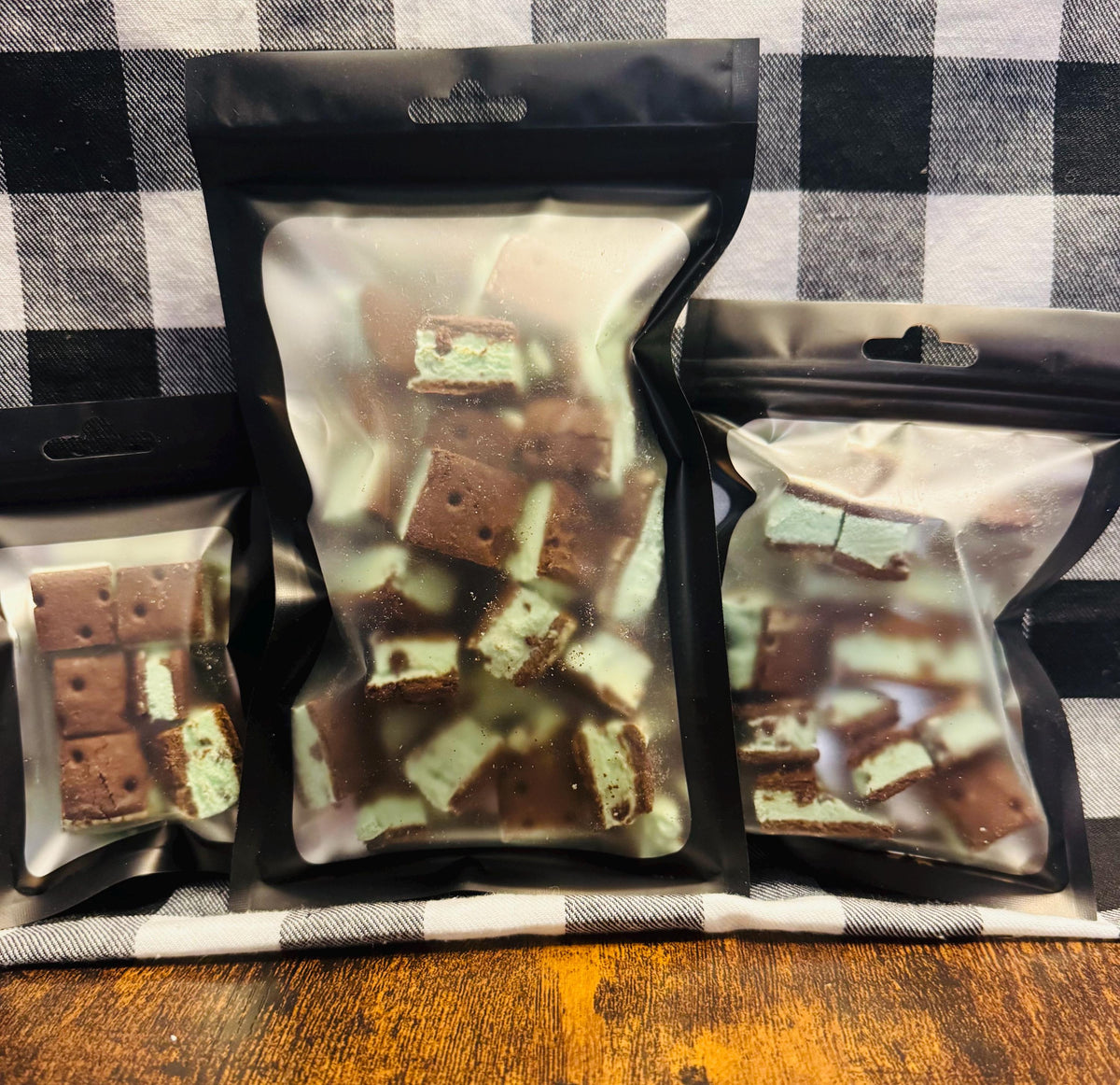 Freeze Dried Ice Cream Sandwich Bites – Crunchy Astronaut Food, No-Melt Treats