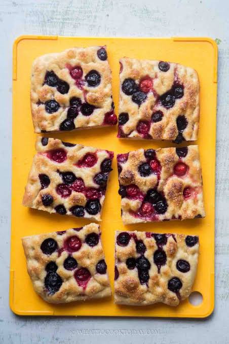 Artisan Focaccia Bread – Freshly Baked & Bubbly